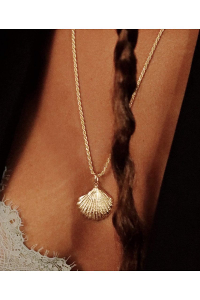 【デイジー ロンドン/DAISY LONDON】のLarge shell ネックレス 人気、トレンドファッション・服の通販 founy(ファニー) 　ファッション　Fashion　レディースファッション　Fashion for Women　ジュエリー　Jewelry　ネックレス　Necklaces & Pendants　サマー　Summer, Summer Style　ネックレス　Necklace, Pendant Necklace　パーティ　Party, Party Style　モチーフ　Motif, Design Theme　リゾート　Resort, Vacation Style　リュクス　Luxury, Elegant, High-End, Chic　エレガント 上品　Elegant　other-2|ID: prp329100004608654 ipo3291000000036150432