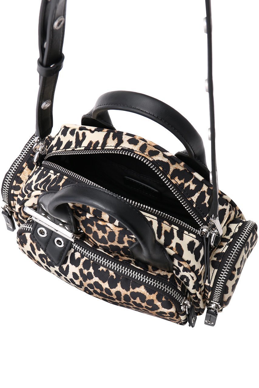 【ガニー/GANNI】のBucky Polochon スモール プリント 人気、トレンドファッション・服の通販 founy(ファニー) 　ファッション　Fashion　レディースファッション　Fashion for Women　バッグ　Bags　シンプル　Simple, Minimal　スマート　Smart, Elegant　デニム　Denim, Jeans Material　フォルム　Silhouette, Form　プリント　Print, Printed Pattern　リップ　Lip, Lip Motif　財布　Wallet, Purse　other-5|ID: prp329100004608702 ipo3291000000035963955