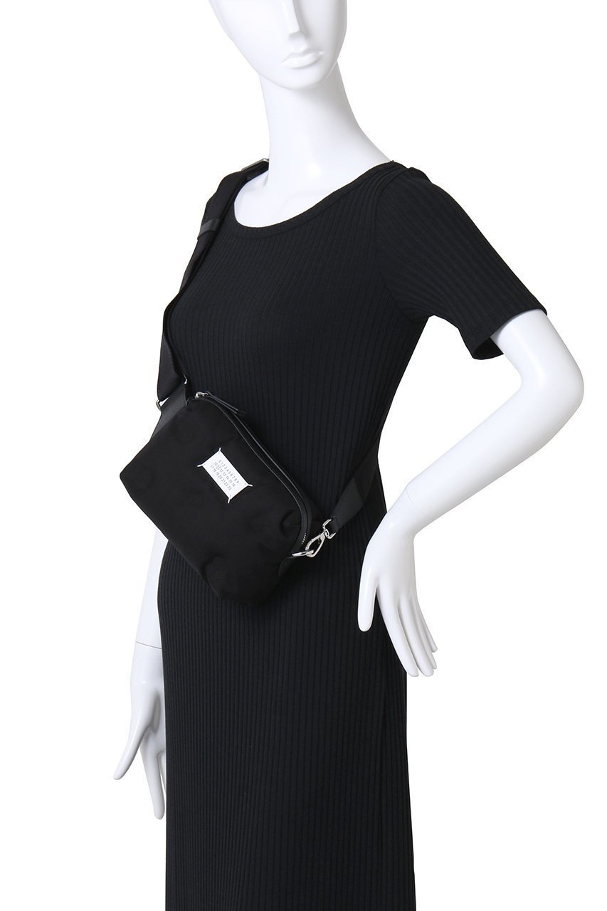 【メゾン マルジェラ/MAISON MARGIELA】の【UNISEX】GLAM SLAM SPORT ON ボディーバッグ 人気、トレンドファッション・服の通販 founy(ファニー) 　ファッション　Fashion　レディースファッション　Fashion for Women　バッグ　Bags　ポーチ&ミニバッグ　Pouches & Mini Bags　2025年　2025　2025-2026秋冬・A/W　Autumn/Winter 2025–26 AW25–26　ユニセックス　Unisex, Genderless　旅行　Travel　A/W・秋冬　Autumn/Winter　other-2|ID: prp329100004608711 ipo3291000000032947395