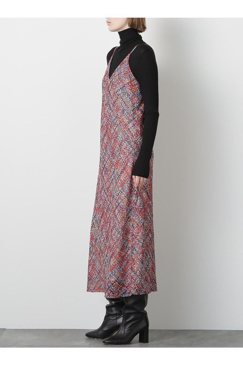 【ヒューエルミュージアム/hueLe Museum】の【STUMBLY】Printed Maxi Camisole Dress 人気、トレンドファッション・服の通販 founy(ファニー) 　ファッション　Fashion　レディースファッション　Fashion for Women　ワンピース　Dresses　フォーマル・パーティードレス・結婚式用ドレス　Elegant & Casual Dresses　チュニック　Tunic Tops & Dresses　キャミソール　Camisole, Spaghetti Strap Top　シンプル　Simple, Minimal　ジャカード／ジャガード　Jacquard, Woven Pattern　ジャケット　Jacket, Outerwear　タンク　Tank Top, Sleeveless Top　タートルネック　Turtleneck, High Neck　チュニック　Tunic, Long Top　ツイード　Twill, Twill Weave　ドレス　Dress, One-Piece　バイアス　Bias, Diagonal Cut　プリント　Print, Printed Pattern　マキシ　Maxi, Full Length　ロング　Long, Long-Length　新作・新入荷　New Arrivals / New In　無地　Plain, Solid Color　other-4|ID: prp329100004608771 ipo3291000000032949140