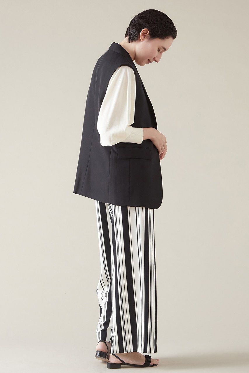 【マルティニーク/martinique】のシングルベスト 人気、トレンドファッション・服の通販 founy(ファニー) 　ファッション　Fashion　レディースファッション　Fashion for Women　アウター　Coat / Outerwear Collection　レディースジャケット・軽アウター　Jackets　ジャケット　Jacket, Outerwear　デニム　Denim, Jeans Material　パターン　Pattern, Design Print　フロント　Front, Front Design　ベスト　Vest, Waistcoat　other-5|ID: prp329100004608925 ipo3291000000032954328