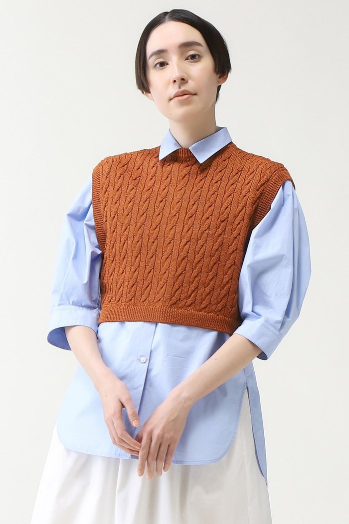 【マルティニーク/martinique】のケーブルジレ インテリア・キッズ・メンズ・レディースファッション・服の通販 founy(ファニー) https://founy.com/ ファッション Fashion レディースファッション Fashion for Women トップス・カットソー Cut & Sew Tops ニット Knit Tops & Sweaters ベスト&ジレ / 重ね着スタイル Vests & Gilets カジュアルプルオーバー・ニットトップス Pullovers & Knit Tops / Casual Pullovers ショート Short, Short Length トレンド Trend, Trending Now ドレス Dress, One-Piece マキシ Maxi, Full Length |ID: prp329100004609042 ipo3291000000032959698