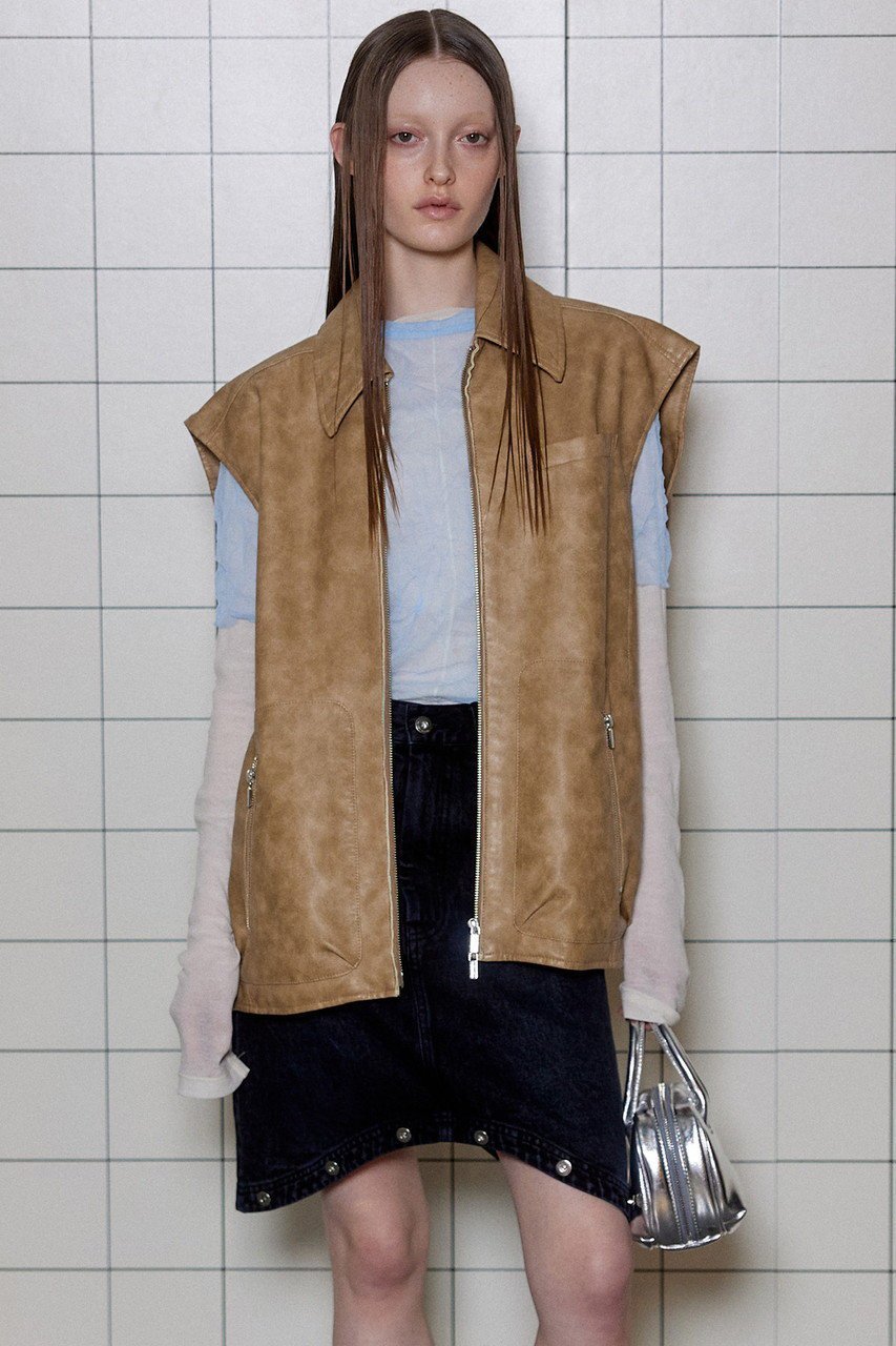 【メゾンスペシャル/MAISON SPECIAL】のWashed faux Leather Vest/ウォッシュドフェイクレザーベスト 人気、トレンドファッション・服の通販 founy(ファニー) 　ファッション　Fashion　レディースファッション　Fashion for Women　アウター　Coat / Outerwear Collection　レディースジャケット・軽アウター　Jackets　ジャケット　Jacket, Outerwear　トレンド　Trend, Trending Now　フェイクレザー　Faux Leather, PU Leather　ベスト　Vest, Waistcoat　リアル　Real, Realistic　other-8|ID: prp329100004609078 ipo3291000000035637410