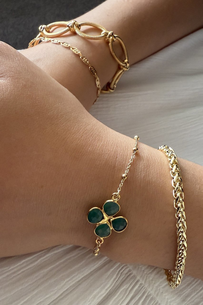 【バイ サン スワサント キャトル パリ/by 164 PARIS】のMARGUERITE Quartz vertブレスレット 人気、トレンドファッション・服の通販 founy(ファニー) 　ファッション　Fashion　レディースファッション　Fashion for Women　ジュエリー　Jewelry　チェーン＆カフブレスレット　Cuff & Chain Bracelets　バングル・カフブレスレット　Bangles & Cuff Bracelets　オケージョン　Occasion Wear　チェーン　Chain, Chain Strap　ドット　Polka Dot, Dot Pattern　ブレスレット　Bracelet, Wristband　エレガント 上品　Elegant　other-2|ID: prp329100004609888 ipo3291000000035560304