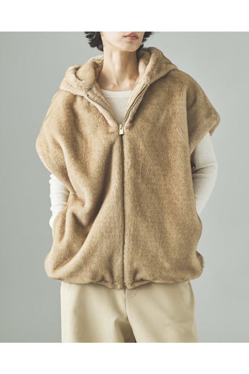 【カレンソロジー/Curensology】のファーフーディーベスト インテリア・キッズ・メンズ・レディースファッション・服の通販 founy(ファニー) 　ファッション　Fashion　レディースファッション　Fashion for Women　アウター　Coat / Outerwear Collection　レディースジャケット・軽アウター　Jackets　おすすめ　Recommended / Our Picks　ジャケット　Jacket, Outerwear　フェイクファー　Faux Fur, Imitation Fur　ベスト　Vest, Waistcoat　ポケット　Pocket, Pocket Detail　リアル　Real, Realistic　新作・新入荷　New Arrivals / New In　ナチュラル|ID: prp329100004609945 ipo3291000000032977166