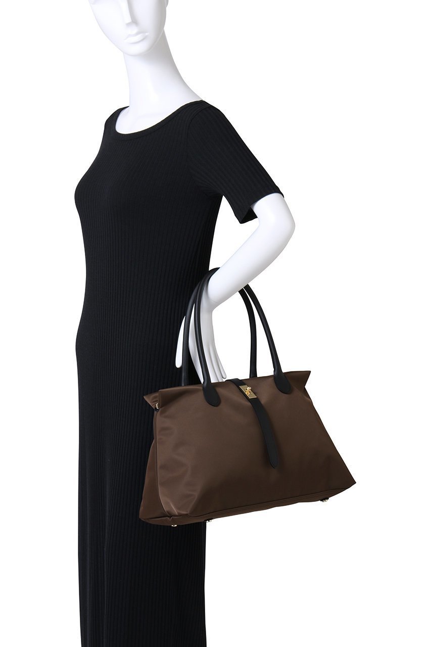 【ヴィオラドーロ/VIOLAd'ORO】のBIANCA ナイロントートバッグ 人気、トレンドファッション・服の通販 founy(ファニー) 　ファッション　Fashion　レディースファッション　Fashion for Women　バッグ　Bags　2025年　2025　2025-2026秋冬・A/W　Autumn/Winter 2025–26 AW25–26　A/W・秋冬　Autumn/Winter　軽量　Lightweight, Ultra Light　other-2|ID: prp329100004610639 ipo3291000000032989287