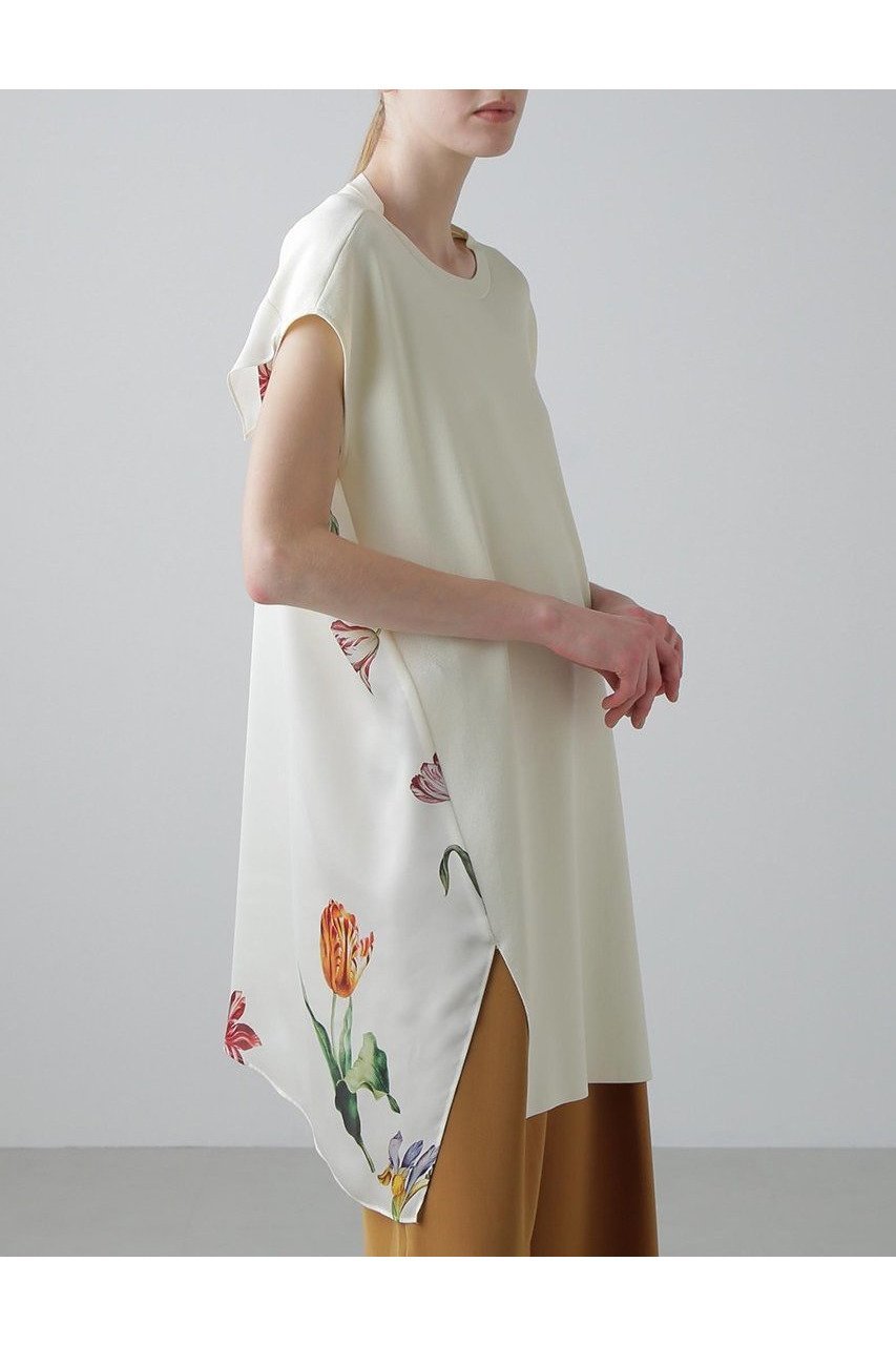 【アドーア/ADORE】のピクトリカルブックプリントニットブラウス 人気、トレンドファッション・服の通販 founy(ファニー) 　ファッション　Fashion　レディースファッション　Fashion for Women　トップス・カットソー　Cut & Sew Tops　ニット　Knit Tops & Sweaters　シャツ・ブラウス・オフィスカジュアル　Elegant Blouses & Button-Ups　おすすめ　Recommended / Our Picks　サテン　Satin, Glossy Fabric　ショート　Short, Short Length　スカーフ　Scarf, Neckwear　スリーブ　Sleeve, Long Sleeve / Short Sleeve　セットアップ　Set-Up, Coordinated Outfit　ドレープ　Drape, Draping Fabric　フロント　Front, Front Design　プリント　Print, Printed Pattern　新作・新入荷　New Arrivals / New In　other-2|ID: prp329100004610673 ipo3291000000032989575
