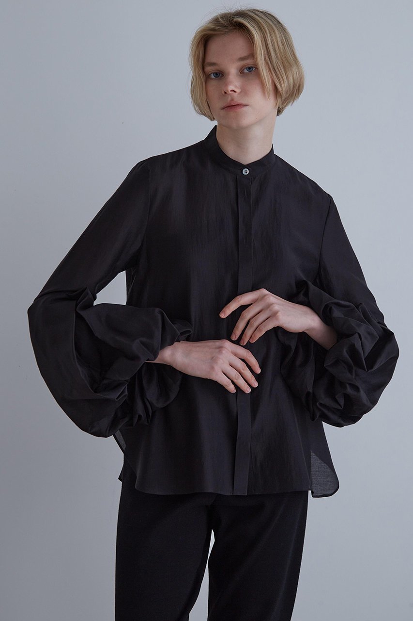 【ル フィル/LE PHIL】の《LE PHIL》シアーローンボリュームスリーブブラウス インテリア・キッズ・メンズ・レディースファッション・服の通販 founy(ファニー) 　ファッション　Fashion　レディースファッション　Fashion for Women　トップス・カットソー　Cut & Sew Tops　シャツ・ブラウス・オフィスカジュアル　Elegant Blouses & Button-Ups　ボリューム袖・フリルスリーブブラウス　Voluminous & Ruffle Sleeves / Puffy Sleeve Tops　ギャザー　Gathered, Ruffled　スタンダード　Standard, Basic　スリーブ　Sleeve, Long Sleeve / Short Sleeve　バルーン　Balloon, Balloon Silhouette　ロング　Long, Long-Length　エレガント 上品　Elegant　ブラック|ID: prp329100004610686 ipo3291000000035470447