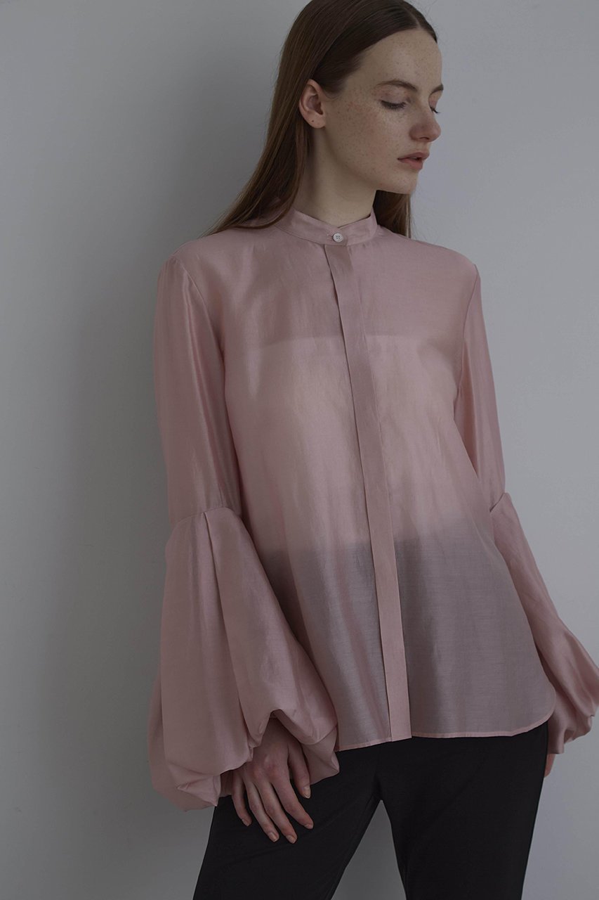 【ル フィル/LE PHIL】の《LE PHIL》シアーローンボリュームスリーブブラウス インテリア・キッズ・メンズ・レディースファッション・服の通販 founy(ファニー) 　ファッション　Fashion　レディースファッション　Fashion for Women　トップス・カットソー　Cut & Sew Tops　シャツ・ブラウス・オフィスカジュアル　Elegant Blouses & Button-Ups　ボリューム袖・フリルスリーブブラウス　Voluminous & Ruffle Sleeves / Puffy Sleeve Tops　ギャザー　Gathered, Ruffled　スタンダード　Standard, Basic　スリーブ　Sleeve, Long Sleeve / Short Sleeve　バルーン　Balloon, Balloon Silhouette　ロング　Long, Long-Length　エレガント 上品　Elegant　ベージュ|ID: prp329100004610686 ipo3291000000035470448