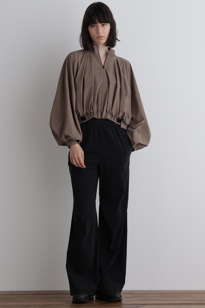 【ル フィル/LE PHIL】の《LE PHIL SPORTS》ナイロンショート丈ブルゾン 人気、トレンドファッション・服の通販 founy(ファニー) 　ファッション　Fashion　レディースファッション　Fashion for Women　アウター　Coat / Outerwear Collection　レディースジャケット・軽アウター　Jackets　ブルゾンジャケット・スポーティアウター　Blouson Jackets　ギャザー　Gathered, Ruffled　ショート　Short, Short Length　ジャケット　Jacket, Outerwear　スタンダード　Standard, Basic　スポーツ　Sports, Activewear　スリット　Slit, Slit Detail　バルーン　Balloon, Balloon Silhouette　フェミニン　Feminine, Girly　ブルゾン　Blouson, Bomber Jacket　メッシュ　Mesh, Net Fabric　新作・新入荷　New Arrivals / New In　other-3|ID: prp329100004610692 ipo3291000000032989714