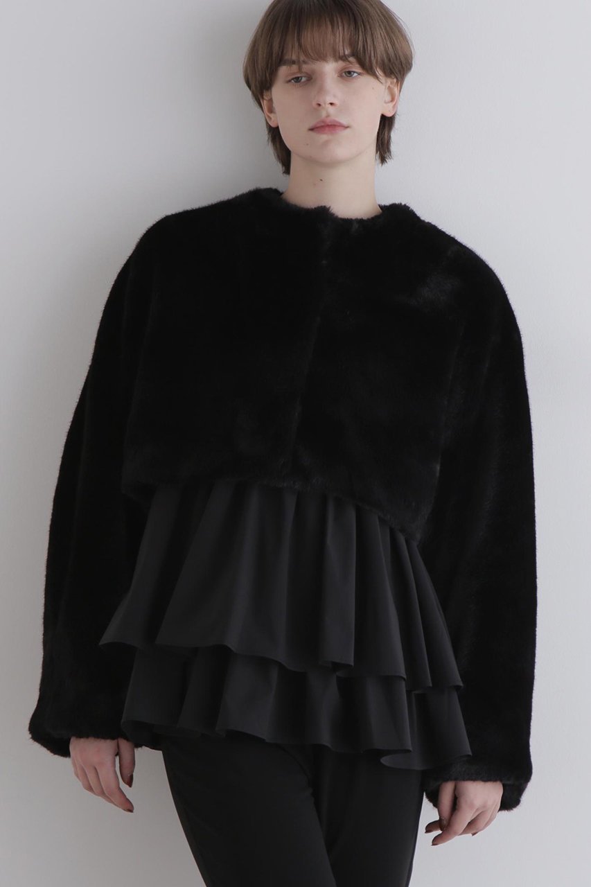 【ル フィル/LE PHIL】のフェイクファーショートジャケット 人気、トレンドファッション・服の通販 founy(ファニー) 　ファッション　Fashion　レディースファッション　Fashion for Women　アウター　Coat / Outerwear Collection　レディースジャケット・軽アウター　Jackets　おすすめ　Recommended / Our Picks　なめらか　Smooth, Silky Texture　ショート　Short, Short Length　ジャケット　Jacket, Outerwear　スタンダード　Standard, Basic　フェイクファー　Faux Fur, Imitation Fur　フレア　Flare, Flared　ボレロ　Bolero, Short Cardigan　ロング　Long, Long-Length　再入荷　Restock / Back in Stock　A/W・秋冬　Autumn/Winter　other-2|ID: prp329100004610694 ipo3291000000035722844