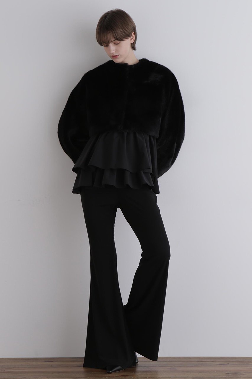 【ル フィル/LE PHIL】のフェイクファーショートジャケット 人気、トレンドファッション・服の通販 founy(ファニー) 　ファッション　Fashion　レディースファッション　Fashion for Women　アウター　Coat / Outerwear Collection　レディースジャケット・軽アウター　Jackets　おすすめ　Recommended / Our Picks　なめらか　Smooth, Silky Texture　ショート　Short, Short Length　ジャケット　Jacket, Outerwear　スタンダード　Standard, Basic　フェイクファー　Faux Fur, Imitation Fur　フレア　Flare, Flared　ボレロ　Bolero, Short Cardigan　ロング　Long, Long-Length　再入荷　Restock / Back in Stock　A/W・秋冬　Autumn/Winter　other-3|ID: prp329100004610694 ipo3291000000035722846