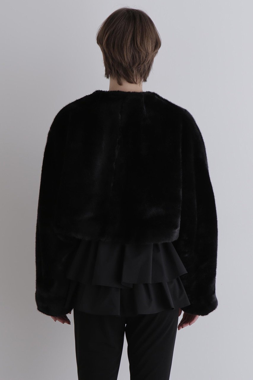 【ル フィル/LE PHIL】のフェイクファーショートジャケット 人気、トレンドファッション・服の通販 founy(ファニー) 　ファッション　Fashion　レディースファッション　Fashion for Women　アウター　Coat / Outerwear Collection　レディースジャケット・軽アウター　Jackets　おすすめ　Recommended / Our Picks　なめらか　Smooth, Silky Texture　ショート　Short, Short Length　ジャケット　Jacket, Outerwear　スタンダード　Standard, Basic　フェイクファー　Faux Fur, Imitation Fur　フレア　Flare, Flared　ボレロ　Bolero, Short Cardigan　ロング　Long, Long-Length　再入荷　Restock / Back in Stock　A/W・秋冬　Autumn/Winter　other-5|ID: prp329100004610694 ipo3291000000035722849