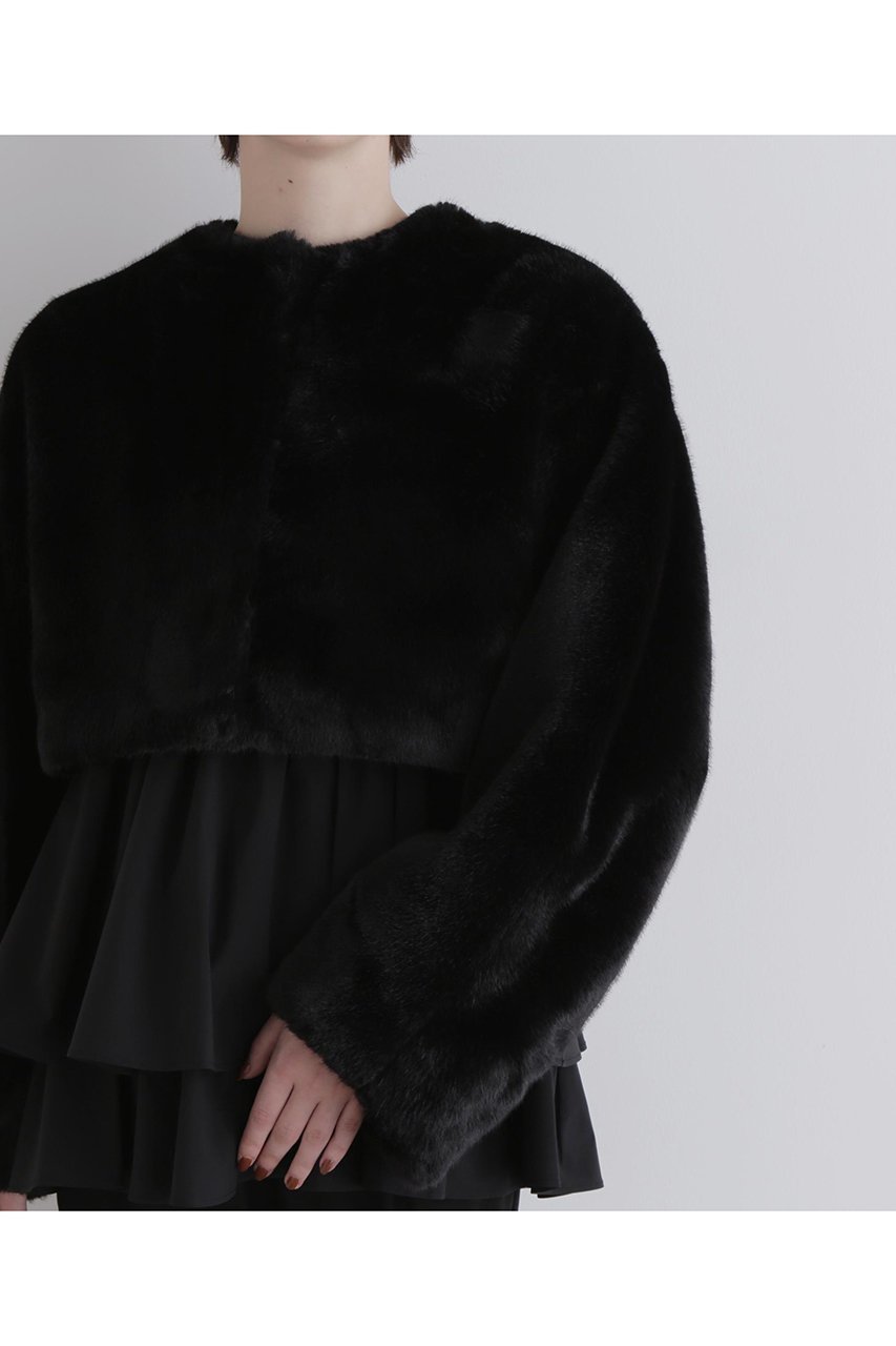 【ル フィル/LE PHIL】のフェイクファーショートジャケット 人気、トレンドファッション・服の通販 founy(ファニー) 　ファッション　Fashion　レディースファッション　Fashion for Women　アウター　Coat / Outerwear Collection　レディースジャケット・軽アウター　Jackets　おすすめ　Recommended / Our Picks　なめらか　Smooth, Silky Texture　ショート　Short, Short Length　ジャケット　Jacket, Outerwear　スタンダード　Standard, Basic　フェイクファー　Faux Fur, Imitation Fur　フレア　Flare, Flared　ボレロ　Bolero, Short Cardigan　ロング　Long, Long-Length　再入荷　Restock / Back in Stock　A/W・秋冬　Autumn/Winter　other-7|ID: prp329100004610694 ipo3291000000035722851