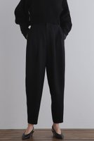 【ル フィル/LE PHIL】の《LE PHIL》ヴィスウールツイルバレルパンツ 人気、トレンドファッション・服の通販 founy(ファニー) ファッション Fashion レディースファッション Fashion for Women パンツ Pants & Trousers おすすめ Recommended / Our Picks コンパクト Compact, Small Size スタンダード Standard, Basic テーパード Tapered, Tapered Pants トレンド Trend, Trending Now ドレープ Drape, Draping Fabric リラックス Relax, Relaxed Fit |ID:prp329100004610725