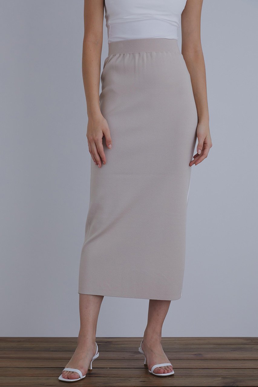 【ル フィル/LE PHIL】のラインニットスカート インテリア・キッズ・メンズ・レディースファッション・服の通販 founy(ファニー) ファッション Fashion レディースファッション Fashion for Women スカート Skirts ロングスカート Long Skirts / Maxi & Midi Skirts スタンダード Standard, Basic スポーティ Sporty, Casual Athletic ペンシル Pencil, Pencil Skirt ボトム Bottoms, Lower Wear ロング Long, Long-Length ベージュ|ID: prp329100004610740 ipo3291000000035470678