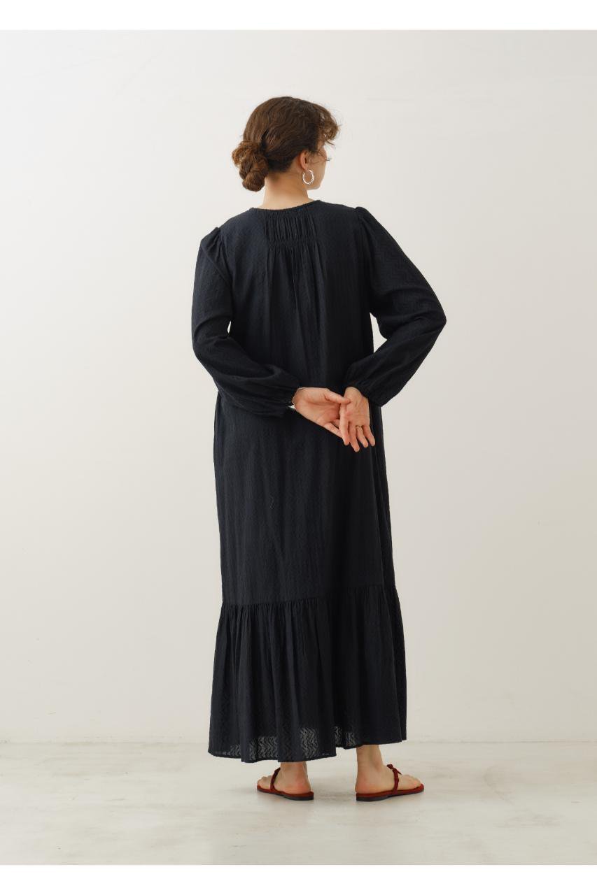 【ヌキテパ/NE QUITTEZ PAS】のCOTTON ジャカード レース ヨーク ドレス 人気、トレンドファッション・服の通販 founy(ファニー) 　ファッション　Fashion　レディースファッション　Fashion for Women　ワンピース　Dresses　フォーマル・パーティードレス・結婚式用ドレス　Elegant & Casual Dresses　チュニック　Tunic Tops & Dresses　2025年　2025　2025-2026秋冬・A/W　Autumn/Winter 2025–26 AW25–26　サンダル　Sandals, Summer Shoes　シューズ　Shoes, Footwear　ジャカード／ジャガード　Jacquard, Woven Pattern　スリット　Slit, Slit Detail　チュニック　Tunic, Long Top　ドレス　Dress, One-Piece　パーティ　Party, Party Style　フラット　Flat, Flat Shoes　ヨーク　Yoke, Yoke Design　リラックス　Relax, Relaxed Fit　レース　Lace, Lace Fabric　ロング　Long, Long-Length　エレガント 上品　Elegant　A/W・秋冬　Autumn/Winter　other-8|ID: prp329100004613289 ipo3291000000033342668