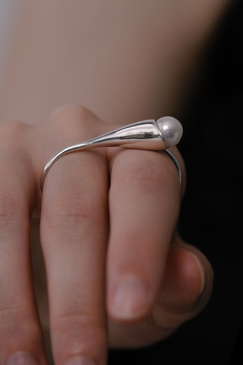 【ナチュラリジュエリ/NATURALI JEWELRY】のSILVER カロスダブルフィンガーリング 人気、トレンドファッション・服の通販 founy(ファニー) 　ファッション　Fashion　レディースファッション　Fashion for Women　ジュエリー　Jewelry　2025年　2025　2025-2026秋冬・A/W　Autumn/Winter 2025–26 AW25–26　なめらか　Smooth, Silky Texture　シルバー　Silver, Metallic Silver　パール　Pearl, Pearl Accent　フォルム　Silhouette, Form　モチーフ　Motif, Design Theme　エレガント 上品　Elegant　A/W・秋冬　Autumn/Winter　other-2|ID: prp329100004613993 ipo3291000000033034630