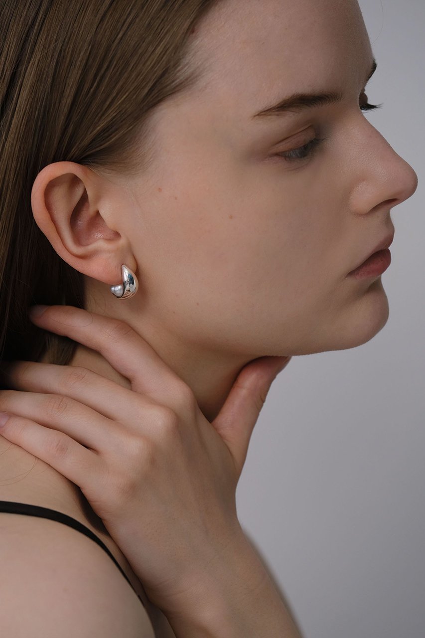 【ナチュラリジュエリ/NATURALI JEWELRY】のSILVER カロス カールリーフピアス 人気、トレンドファッション・服の通販 founy(ファニー) 　ファッション　Fashion　レディースファッション　Fashion for Women　ジュエリー　Jewelry　ファッションリング　Fashion Rings　イヤリング・フープ・ドロップタイプ　Hoop, Drop & Clip Earrings　2025年　2025　2025-2026秋冬・A/W　Autumn/Winter 2025–26 AW25–26　イヤリング　Earrings　シルバー　Silver, Metallic Silver　パール　Pearl, Pearl Accent　フォルム　Silhouette, Form　モチーフ　Motif, Design Theme　リーフ　Leaf, Botanical Leaf　エレガント 上品　Elegant　A/W・秋冬　Autumn/Winter　other-6|ID: prp329100004613994 ipo3291000000033034643