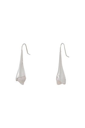 【ナチュラリジュエリ/NATURALI JEWELRY】 SILVER カロスドロップピアス人気、トレンドファッション・服の通販 founy(ファニー) ファッション Fashion レディースファッション Fashion for Women ジュエリー Jewelry ファッションリング Fashion Rings イヤリング・フープ・ドロップタイプ Hoop, Drop & Clip Earrings 2025年 2025 2025-2026秋冬・A/W Autumn/Winter 2025–26 AW25–26 イヤリング Earrings シェイプ Shape, Slim Fit ドロップ Drop Shoulder, Dropped Style パール Pearl, Pearl Accent フォルム Silhouette, Form モチーフ Motif, Design Theme エレガント 上品 Elegant A/W・秋冬 Autumn/Winter |ID:prp329100004613995
