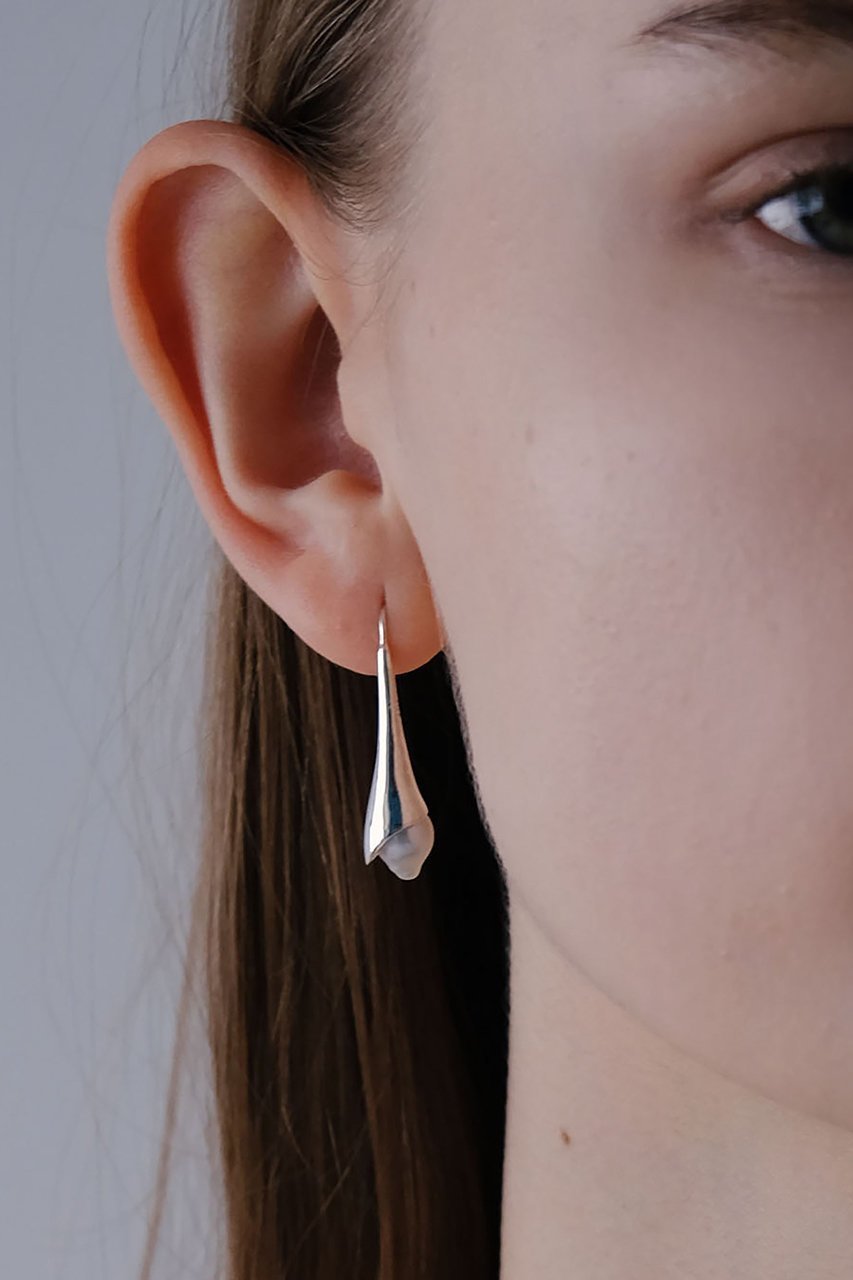 【ナチュラリジュエリ/NATURALI JEWELRY】のSILVER カロスドロップピアス 人気、トレンドファッション・服の通販 founy(ファニー) 　ファッション　Fashion　レディースファッション　Fashion for Women　ジュエリー　Jewelry　ファッションリング　Fashion Rings　イヤリング・フープ・ドロップタイプ　Hoop, Drop & Clip Earrings　イヤリング　Earrings　シェイプ　Shape, Slim Fit　ドロップ　Drop Shoulder, Dropped Style　パール　Pearl, Pearl Accent　フォルム　Silhouette, Form　モチーフ　Motif, Design Theme　エレガント 上品　Elegant　other-2|ID: prp329100004613995 ipo3291000000035796238