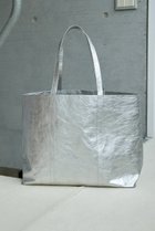 【ウィムガゼット/Whim Gazette】の【THE PAUSE】ペーパートート L シルバー|ID:prp329100004614004