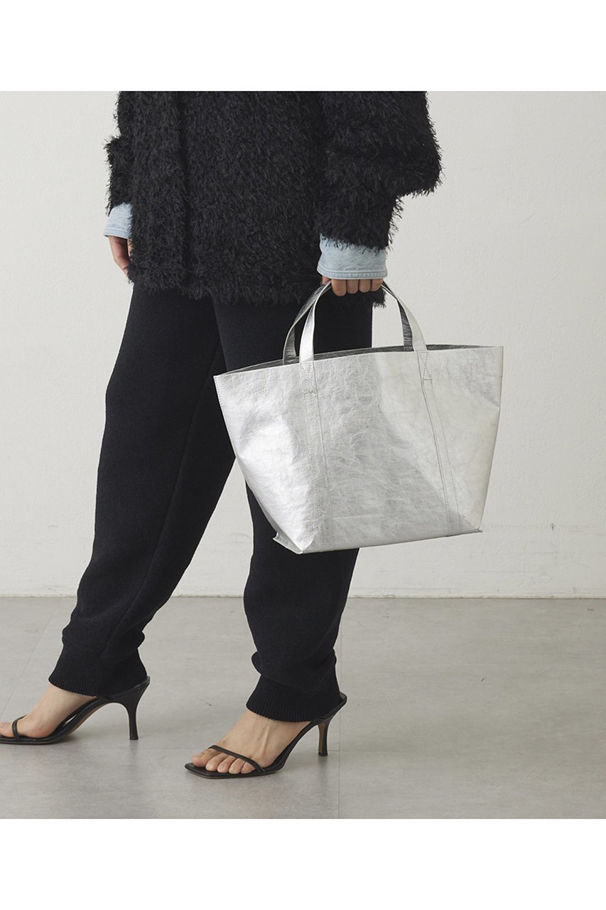 【ウィムガゼット/Whim Gazette】の【THE PAUSE】ペーパートート M 人気、トレンドファッション・服の通販 founy(ファニー) 　ファッション　Fashion　レディースファッション　Fashion for Women　バッグ　Bags　ヴィンテージ　Vintage Style　グラデーション　Gradient, Ombre　軽量　Lightweight, Ultra Light　シルバー　Silver, Metallic Silver　ペーパー　Paper, Kraft Paper　ポケット　Pocket, Pocket Detail　ワーク　Workwear, Utility Style　other-2|ID: prp329100004614005 ipo3291000000036071989