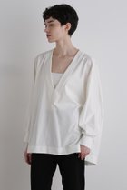 【ル フィル/LE PHIL】のコンパクトポンチVネックプルオーバー 人気、トレンドファッション・服の通販 founy(ファニー) ファッション Fashion レディースファッション Fashion for Women トップス・カットソー Cut & Sew Tops シャツ・ブラウス・オフィスカジュアル Elegant Blouses & Button-Ups ロングTシャツ・Tシャツ Longline T-Shirts & Tees カジュアルプルオーバー・ニットトップス Pullovers & Knit Tops / Casual Pullovers カットソー・ベーシックTシャツ Cut-and-Sewn Tops / Stretch Tees & Basics Vネックトップス V-Neck Tops / V-Cut Neckline Shirts コンパクト Compact, Small Size シンプル Simple, Minimal スリット Slit, Slit Detail スリーブ Sleeve, Long Sleeve / Short Sleeve デコルテ Décolleté, Neckline バランス Balance, Style Balance フォルム Silhouette, Form ボトム Bottoms, Lower Wear ロング Long, Long-Length 今季 This Season, Current Season thumbnail ホワイト|ID: prp329100004614037 ipo3291000000033329324