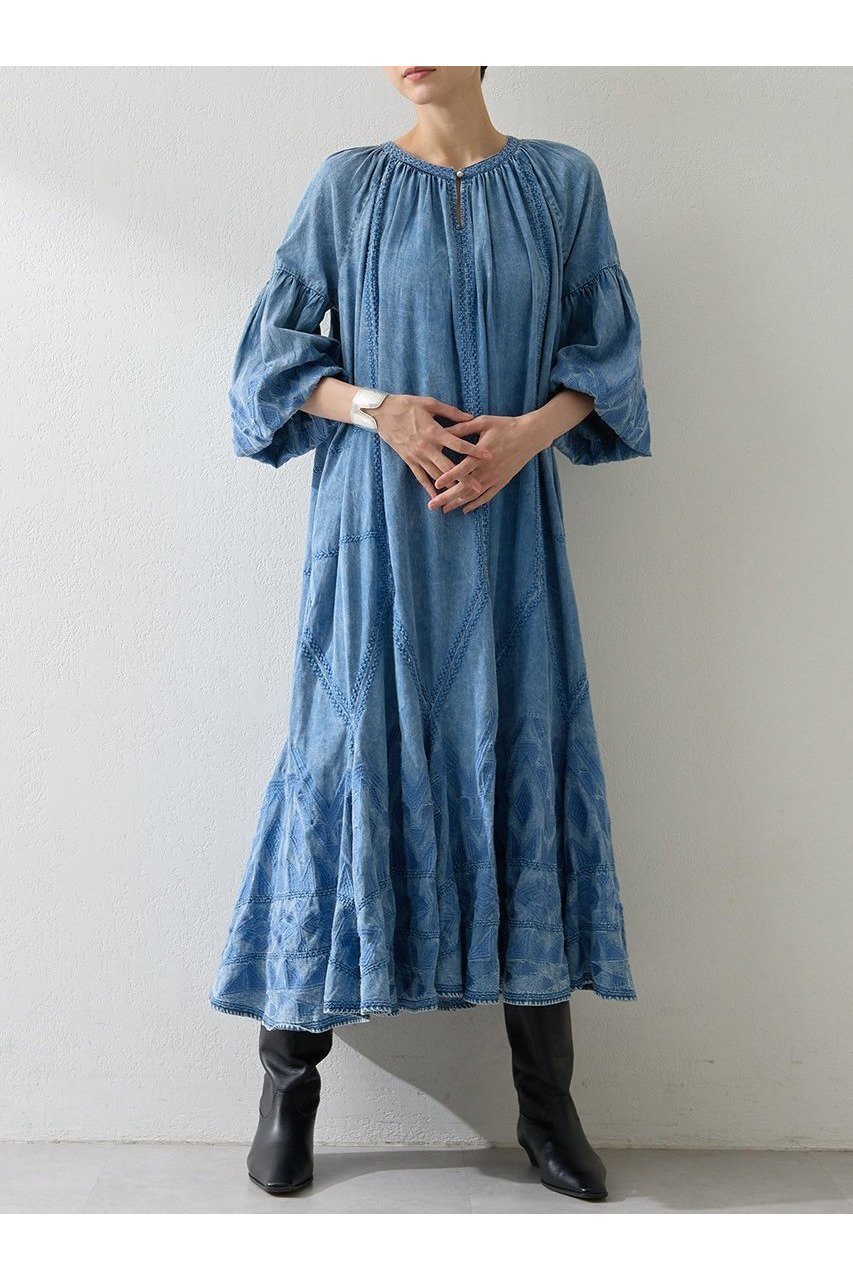 【ウィムガゼット/Whim Gazette】のエンブロイダリーワンピース 人気、トレンドファッション・服の通販 founy(ファニー) 　ファッション　Fashion　レディースファッション　Fashion for Women　ワンピース　Dresses　チュニック　Tunic Tops & Dresses　2025年　2025　2025-2026秋冬・A/W　Autumn/Winter 2025–26 AW25–26　アクセサリー　Fashion Accessories　インド　Indian Textile　エスニック　Ethnic Style　シューズ　Shoes, Footwear　チュニック　Tunic, Long Top　デニム　Denim, Jeans Material　モチーフ　Motif, Design Theme　モノトーン　Monotone, Black and White　ロング　Long, Long-Length　A/W・秋冬　Autumn/Winter　other-2|ID: prp329100004614055 ipo3291000000033035100