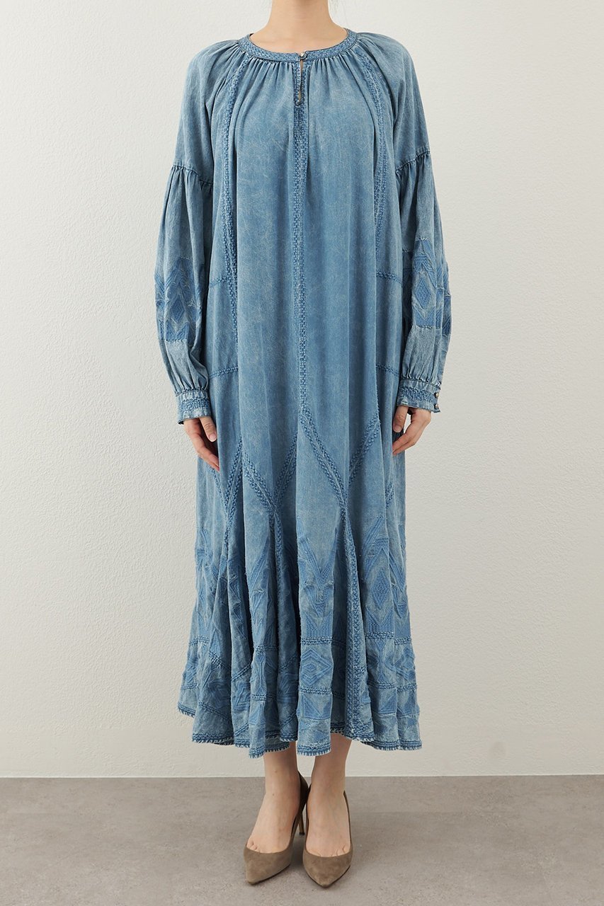 【ウィムガゼット/Whim Gazette】のエンブロイダリーワンピース 人気、トレンドファッション・服の通販 founy(ファニー) 　ファッション　Fashion　レディースファッション　Fashion for Women　ワンピース　Dresses　チュニック　Tunic Tops & Dresses　2025年　2025　2025-2026秋冬・A/W　Autumn/Winter 2025–26 AW25–26　アクセサリー　Fashion Accessories　インド　Indian Textile　エスニック　Ethnic Style　シューズ　Shoes, Footwear　チュニック　Tunic, Long Top　デニム　Denim, Jeans Material　モチーフ　Motif, Design Theme　モノトーン　Monotone, Black and White　ロング　Long, Long-Length　A/W・秋冬　Autumn/Winter　other-7|ID: prp329100004614055 ipo3291000000033035109