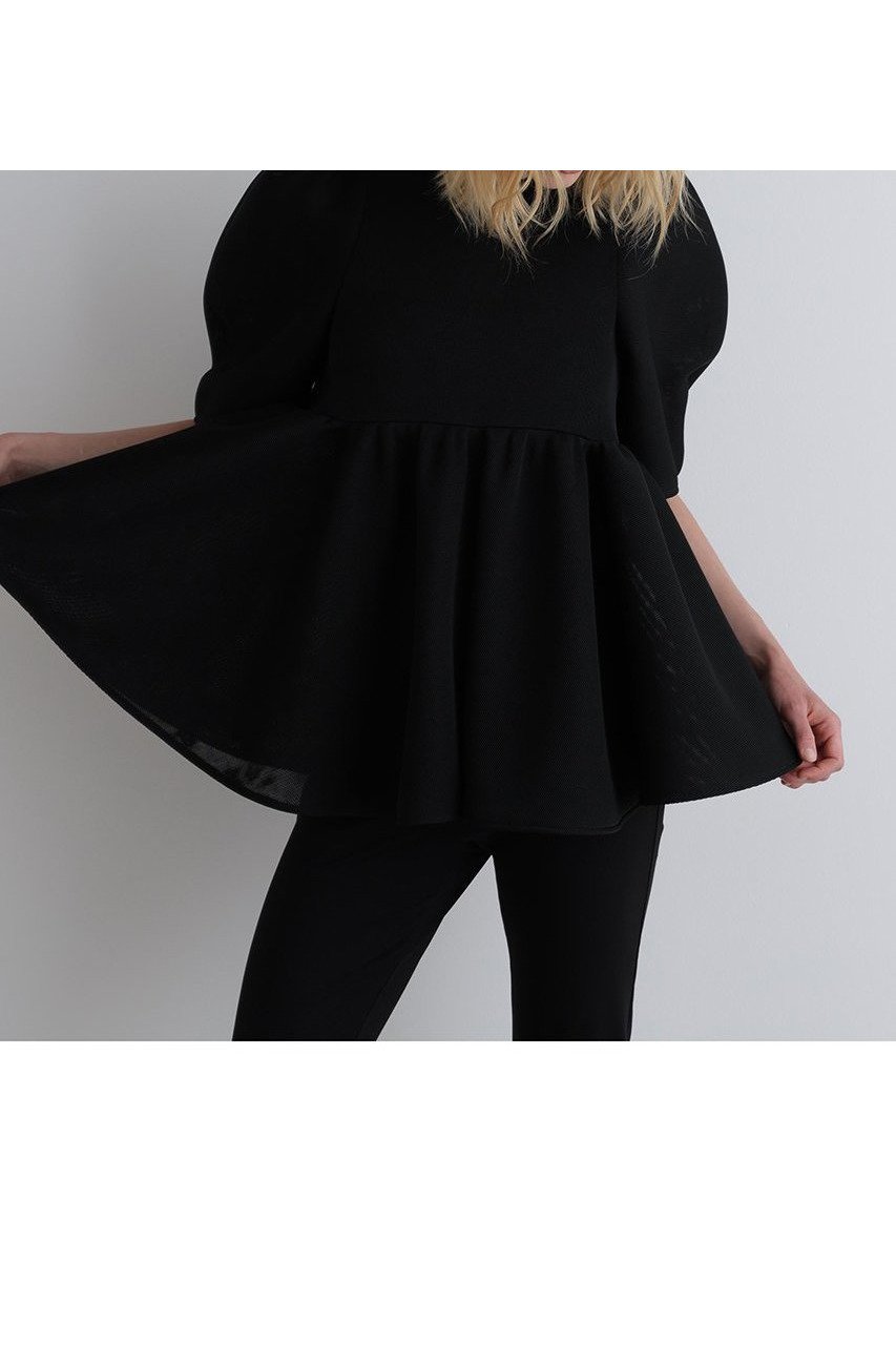 【ル フィル/LE PHIL】のメッシュダンボールブラウス 人気、トレンドファッション・服の通販 founy(ファニー) 　ファッション　Fashion　レディースファッション　Fashion for Women　トップス・カットソー　Cut & Sew Tops　シャツ・ブラウス・オフィスカジュアル　Elegant Blouses & Button-Ups　おすすめ　Recommended / Our Picks　ショート　Short, Short Length　スタンダード　Standard, Basic　スポーティ　Sporty, Casual Athletic　スリーブ　Sleeve, Long Sleeve / Short Sleeve　フェミニン　Feminine, Girly　ボトム　Bottoms, Lower Wear　メッシュ　Mesh, Net Fabric　新作・新入荷　New Arrivals / New In　other-2|ID: prp329100004614059 ipo3291000000033035128