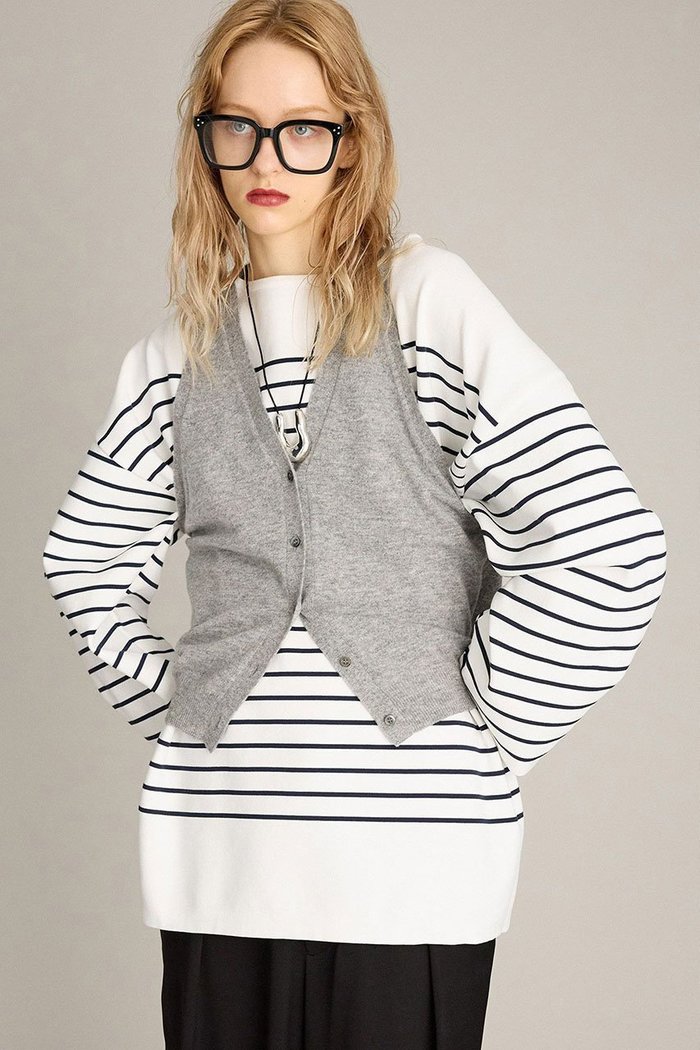 【ブリル/BRILL】のニットアメスリジレ インテリア・キッズ・メンズ・レディースファッション・服の通販 founy(ファニー) https://founy.com/ ファッション Fashion レディースファッション Fashion for Women アウター Coat / Outerwear Collection レディースジャケット・軽アウター Jackets コンパクト Compact, Small Size シルク Silk, 100% Silk ジャケット Jacket, Outerwear ベスト Vest, Waistcoat ラグジュアリー Luxury, Elegant |ID: prp329100004614086 ipo3291000000035964532