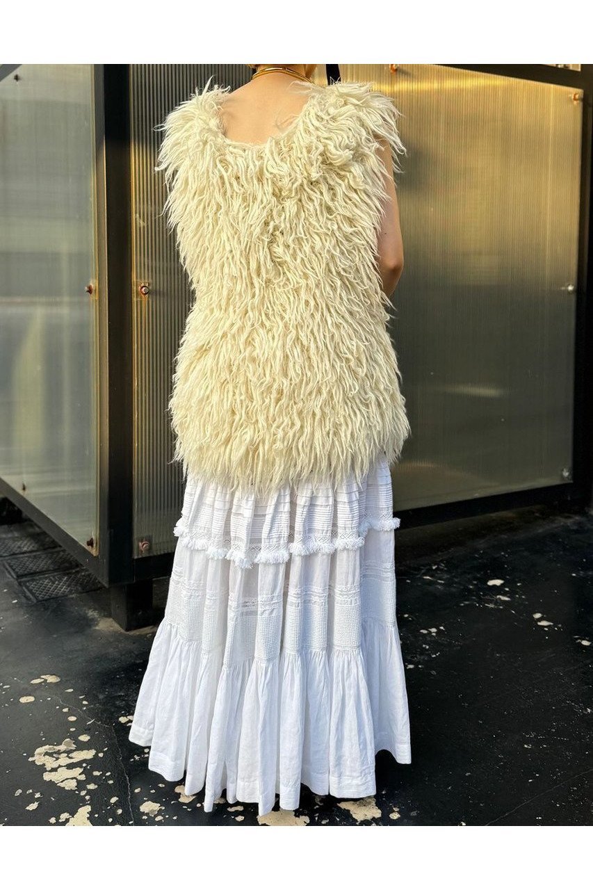 【カオス/Chaos】のホワイトイエティーベスト 人気、トレンドファッション・服の通販 founy(ファニー) 　ファッション　Fashion　レディースファッション　Fashion for Women　アウター　Coat / Outerwear Collection　レディースジャケット・軽アウター　Jackets　2025年　2025　2025-2026秋冬・A/W　Autumn/Winter 2025–26 AW25–26　インナー　Innerwear　ジャケット　Jacket, Outerwear　スペシャル　Special, Limited Edition　フリンジ　Fringe, Tassel　ブレード　Braid, Decorative Trim　ベスト　Vest, Waistcoat　手編み　Hand-Knitted, Handmade Knit　A/W・秋冬　Autumn/Winter　other-4|ID: prp329100004614087 ipo3291000000033035365