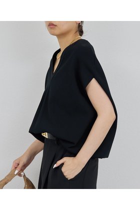 【ガリャルダガランテ/GALLARDAGALANTE】 Vフレンチニット人気、トレンドファッション・服の通販 founy(ファニー) ファッション Fashion レディースファッション Fashion for Women トップス・カットソー Cut & Sew Tops ニット Knit Tops & Sweaters カジュアルプルオーバー・ニットトップス Pullovers & Knit Tops / Casual Pullovers 2025年 2025 2025-2026秋冬・A/W Autumn/Winter 2025–26 AW25–26 スリーブ Sleeve, Long Sleeve / Short Sleeve バランス Balance, Style Balance フォルム Silhouette, Form フレンチ French, French Style 夏 Summer A/W・秋冬 Autumn/Winter |ID:prp329100004614091