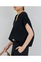 【ガリャルダガランテ/GALLARDAGALANTE】のVフレンチニット 人気、トレンドファッション・服の通販 founy(ファニー) ファッション Fashion レディースファッション Fashion for Women トップス・カットソー Cut & Sew Tops ニット Knit Tops & Sweaters カジュアルプルオーバー・ニットトップス Pullovers & Knit Tops / Casual Pullovers 2025年 2025 2025-2026秋冬・A/W Autumn/Winter 2025–26 AW25–26 スリーブ Sleeve, Long Sleeve / Short Sleeve バランス Balance, Style Balance フォルム Silhouette, Form フレンチ French, French Style 夏 Summer A/W・秋冬 Autumn/Winter thumbnail ブラック|ID: prp329100004614091 ipo3291000000033035395