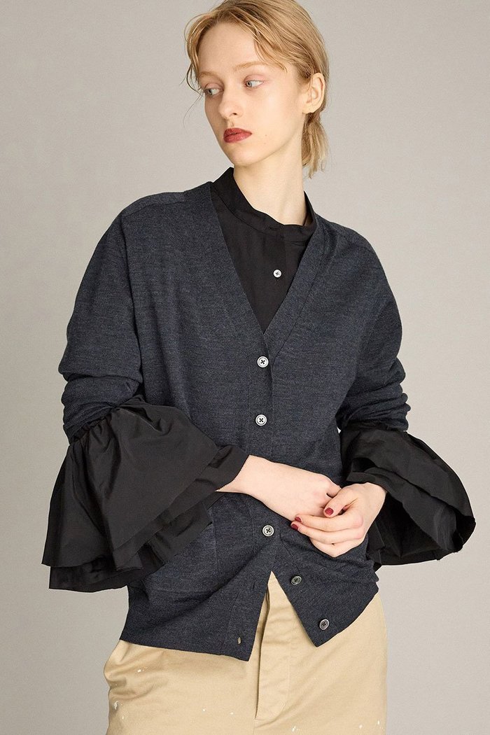 【ブリル/BRILL】のEMPIRE Vネックカーディガン インテリア・キッズ・メンズ・レディースファッション・服の通販 founy(ファニー) https://founy.com/ ファッション Fashion レディースファッション Fashion for Women トップス・カットソー Cut & Sew Tops ニット Knit Tops & Sweaters カーディガン・羽織り Layered Style Cardigans Vネックトップス V-Neck Tops / V-Cut Neckline Shirts カットソー Cut and Sewn Top カーディガン Cardigan, Knitwear シンプル Simple, Minimal エレガント 上品 Elegant |ID: prp329100004614094 ipo3291000000035741105