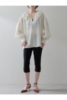 【ウィムガゼット/Whim Gazette】の【THE PAUSE】カプリパンツ 人気、トレンドファッション・服の通販 founy(ファニー) ファッション Fashion レディースファッション Fashion for Women パンツ Pants & Trousers ショートパンツ・ハーフパンツ High-Waisted & Relaxed Shorts 2025年 2025 2025-2026秋冬・A/W Autumn/Winter 2025–26 AW25–26 なめらか Smooth, Silky Texture ショート Short, Short Length ジャケット Jacket, Outerwear スタイリッシュ Stylish, Fashionable A/W・秋冬 Autumn/Winter |ID:prp329100004614107