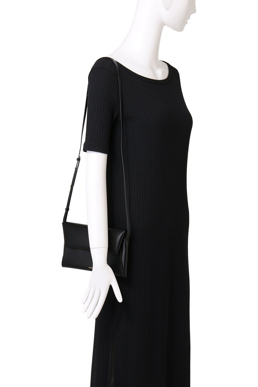 【ジル サンダー/JIL SANDER】のFOLDED クロスボディバッグ SM 人気、トレンドファッション・服の通販 founy(ファニー) 　ファッション　Fashion　レディースファッション　Fashion for Women　バッグ　Bags　2025年　2025　2025-2026秋冬・A/W　Autumn/Winter 2025–26 AW25–26　スクエア　Square, Square Shape　スタイリッシュ　Stylish, Fashionable　フォルム　Silhouette, Form　ポケット　Pocket, Pocket Detail　マグネット　Magnet, Magnetic Closure　再入荷　Restock / Back in Stock　A/W・秋冬　Autumn/Winter　other-2|ID: prp329100004614944 ipo3291000000033047691