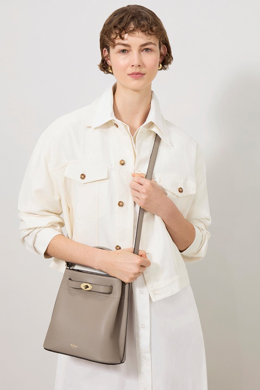 【マルベリー/Mulberry】のISLINGTON BUCKET BAG 人気、トレンドファッション・服の通販 founy(ファニー) 　ファッション　Fashion　レディースファッション　Fashion for Women　バッグ　Bags　2025年　2025　2025-2026秋冬・A/W　Autumn/Winter 2025–26 AW25–26　スタイリッシュ　Stylish, Fashionable　ポケット　Pocket, Pocket Detail　ラップ　Wrap, Wrap Design　A/W・秋冬　Autumn/Winter　other-2|ID: prp329100004614948 ipo3291000000033047728