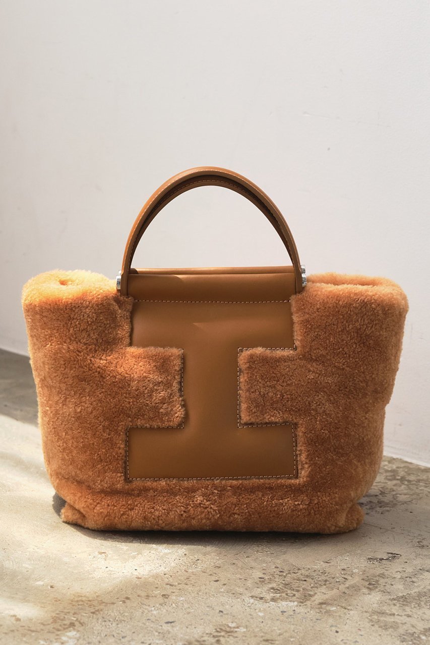 【イアクッチ/IACUCCI】のソルベット S MONTONE/RUGA 人気、トレンドファッション・服の通販 founy(ファニー) 　ファッション　Fashion　レディースファッション　Fashion for Women　バッグ　Bags　コレクション　Collection, Seasonal Line　コンパクト　Compact, Small Size　財布　Wallet, Purse　チャーム　Charm, Pendant　人気　Popular, Best Seller　ポーチ　Pouch, Small Case　ムートン　Shearling, Mouton　冬　Winter / This Winter　A/W・秋冬　Autumn/Winter　おすすめ　Recommended / Our Picks　旅行　Travel　エレガント 上品　Elegant　2025年　2025　2025-2026秋冬・A/W　Autumn/Winter 2025–26 AW25–26　other-2|ID: prp329100004615908 ipo3291000000033059082