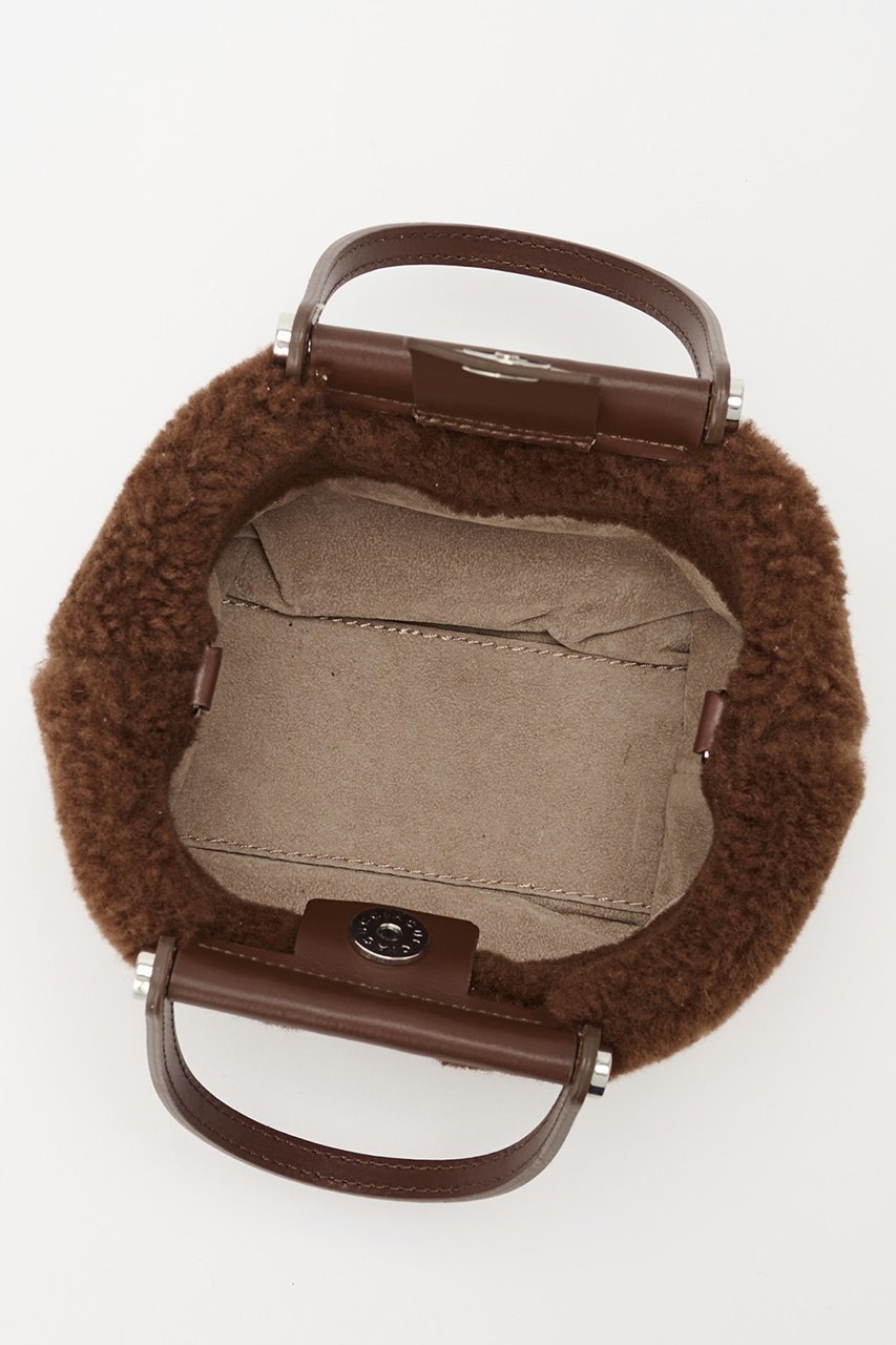 【イアクッチ/IACUCCI】のソルベット XS MONTONE/RUGA 人気、トレンドファッション・服の通販 founy(ファニー) 　ファッション　Fashion　レディースファッション　Fashion for Women　バッグ　Bags　アクセサリー　Fashion Accessories　コレクション　Collection, Seasonal Line　コンパクト　Compact, Small Size　チャーム　Charm, Pendant　人気　Popular, Best Seller　ポーチ　Pouch, Small Case　ムートン　Shearling, Mouton　冬　Winter / This Winter　A/W・秋冬　Autumn/Winter　おすすめ　Recommended / Our Picks　旅行　Travel　エレガント 上品　Elegant　2025年　2025　2025-2026秋冬・A/W　Autumn/Winter 2025–26 AW25–26　other-8|ID: prp329100004615909 ipo3291000000033059099