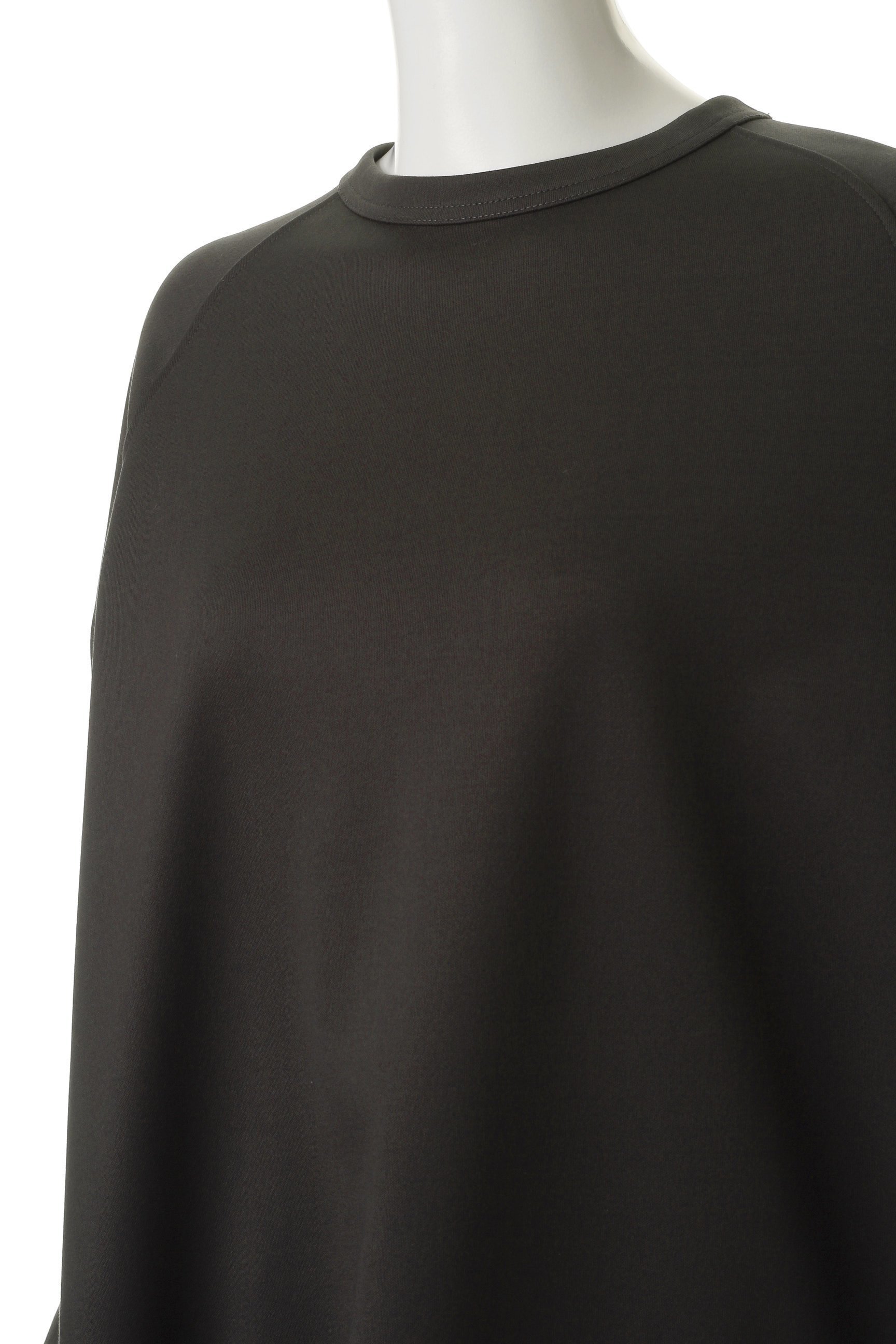 【ザ リラクス/THE RERACS】のロングスリーブラグランAラインミドルTシャツ 人気、トレンドファッション・服の通販 founy(ファニー) 　ファッション　Fashion　レディースファッション　Fashion for Women　トップス・カットソー　Cut & Sew Tops　シャツ・ブラウス・オフィスカジュアル　Elegant Blouses & Button-Ups　ロングTシャツ・Tシャツ　Longline T-Shirts & Tees　カットソー・ベーシックTシャツ　Cut-and-Sewn Tops / Stretch Tees & Basics　2025年　2025　2025-2026秋冬・A/W　Autumn/Winter 2025–26 AW25–26　シンプル　Simple, Minimal　スリーブ　Sleeve, Long Sleeve / Short Sleeve　トレンド　Trend, Trending Now　ミドル　Middle Length, Mid Height　ロング　Long, Long-Length　A/W・秋冬　Autumn/Winter　other-5|ID: prp329100004615950 ipo3291000000033059475