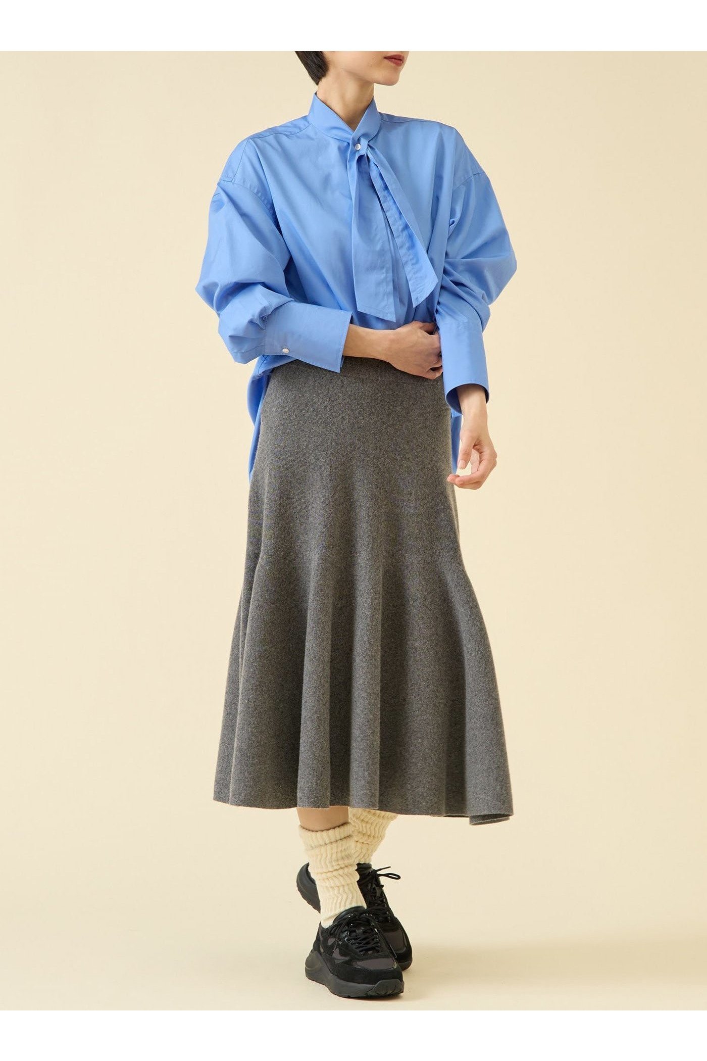 【マルティニーク/martinique】のESSENTIAL ボウタイブラウス 人気、トレンドファッション・服の通販 founy(ファニー) 　ファッション　Fashion　レディースファッション　Fashion for Women　トップス・カットソー　Cut & Sew Tops　シャツ・ブラウス・オフィスカジュアル　Elegant Blouses & Button-Ups　2025年　2025　2025-2026秋冬・A/W　Autumn/Winter 2025–26 AW25–26　おすすめ　Recommended / Our Picks　ジャケット　Jacket, Outerwear　スリーブ　Sleeve, Long Sleeve / Short Sleeve　ロング　Long, Long-Length　冬　Winter / This Winter　秋　Autumn　A/W・秋冬　Autumn/Winter　other-5|ID: prp329100004615987 ipo3291000000033059911