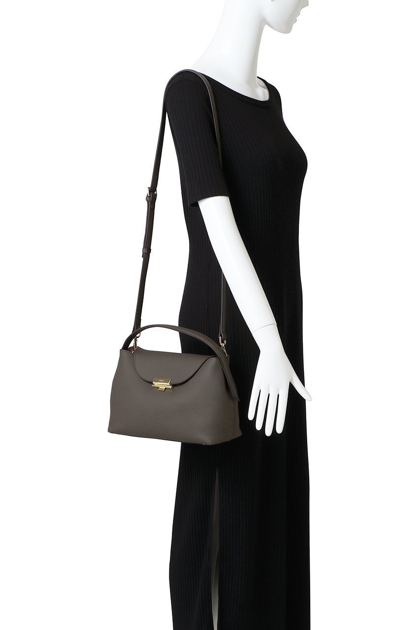 【プンティ/PUNTI】のMAGNOLIA ハンドバッグ 人気、トレンドファッション・服の通販 founy(ファニー) ファッション Fashion レディースファッション Fashion for Women バッグ Bags トレンド Trend, Trending Now パーティ Party, Party Style フラップ Flap, Flap Pocket モチーフ Motif, Design Theme エレガント 上品 Elegant other-2|ID: prp329100004616866 ipo3291000000035101397