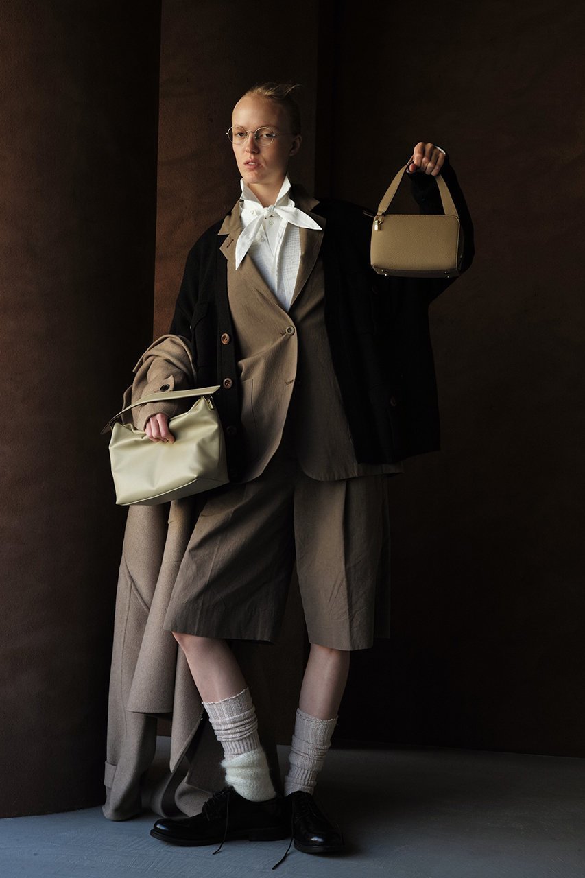 【プンティ/PUNTI】のGRAFT-BOX ハンドバッグ 人気、トレンドファッション・服の通販 founy(ファニー) 　ファッション　Fashion　レディースファッション　Fashion for Women　バッグ　Bags　2025年　2025　2025-2026秋冬・A/W　Autumn/Winter 2025–26 AW25–26　なめらか　Smooth, Silky Texture　シンプル　Simple, Minimal　フォルム　Silhouette, Form　A/W・秋冬　Autumn/Winter　other-2|ID: prp329100004616872 ipo3291000000033075483