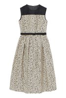 【アナイ/ANAYI】のスターダストジャガードシアーヨークワンピース 人気、トレンドファッション・服の通販 founy(ファニー) ファッション Fashion レディースファッション Fashion for Women ワンピース Dresses チュニック Tunic Tops & Dresses イタリア Italy エレガント 上品 Elegant オーガンジー Organza Fabric コレクション Collection, Seasonal Line ジャカード／ジャガード Jacquard, Woven Pattern チュニック Tunic, Long Top テクスチャー Texture, Textured Fabric ノースリーブ Sleeveless, No-Sleeve バレエ Ballet, Ballet Style ビジュー Bijou, Jewel-like Accent フォルム Silhouette, Form フレア Flare, Flared ボレロ Bolero, Short Cardigan モチーフ Motif, Design Theme ヨーク Yoke, Yoke Design 冬 Winter / This Winter 再入荷 Restock / Back in Stock おすすめ Recommended / Our Picks |ID:prp329100004616885