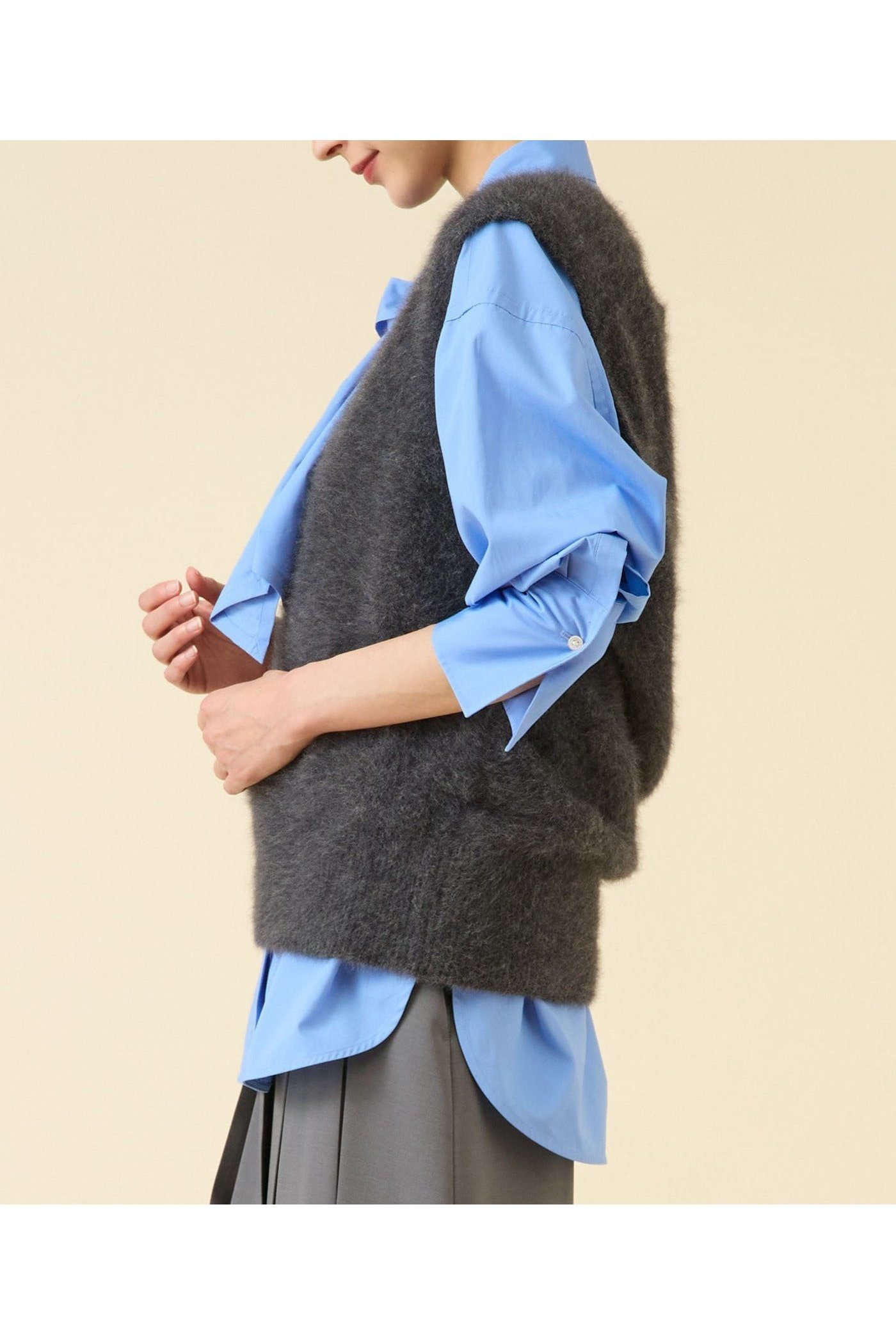 【マルティニーク/martinique】のFOXファーニットジレ 人気、トレンドファッション・服の通販 founy(ファニー) 　ファッション　Fashion　レディースファッション　Fashion for Women　トップス・カットソー　Cut & Sew Tops　ニット　Knit Tops & Sweaters　ベスト&ジレ / 重ね着スタイル　Vests & Gilets　カジュアルプルオーバー・ニットトップス　Pullovers & Knit Tops / Casual Pullovers　2025年　2025　2025-2026秋冬・A/W　Autumn/Winter 2025–26 AW25–26　おすすめ　Recommended / Our Picks　アンゴラ　Angora Knitwear　デニム　Denim, Jeans Material　ロング　Long, Long-Length　エレガント 上品　Elegant　夏　Summer　定番　Standard, Basic Item　秋　Autumn　A/W・秋冬　Autumn/Winter　other-2|ID: prp329100004616897 ipo3291000000033075716