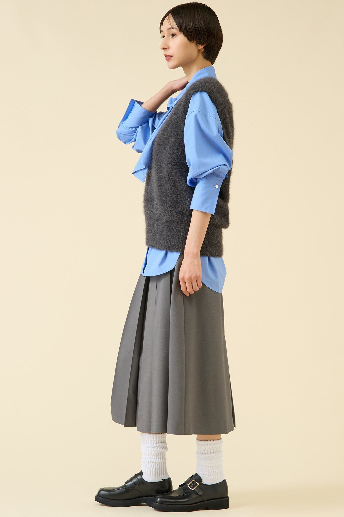【マルティニーク/martinique】のFOXファーニットジレ 人気、トレンドファッション・服の通販 founy(ファニー) 　ファッション　Fashion　レディースファッション　Fashion for Women　トップス・カットソー　Cut & Sew Tops　ニット　Knit Tops & Sweaters　ベスト&ジレ / 重ね着スタイル　Vests & Gilets　カジュアルプルオーバー・ニットトップス　Pullovers & Knit Tops / Casual Pullovers　2025年　2025　2025-2026秋冬・A/W　Autumn/Winter 2025–26 AW25–26　おすすめ　Recommended / Our Picks　アンゴラ　Angora Knitwear　デニム　Denim, Jeans Material　ロング　Long, Long-Length　エレガント 上品　Elegant　夏　Summer　定番　Standard, Basic Item　秋　Autumn　A/W・秋冬　Autumn/Winter　other-6|ID: prp329100004616897 ipo3291000000033075720