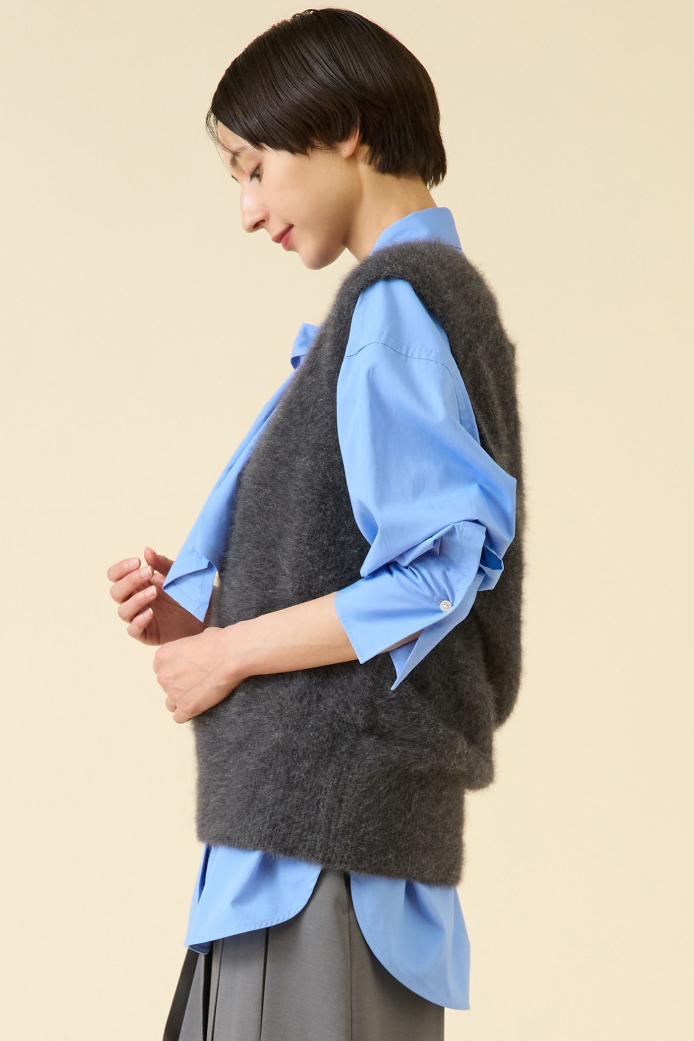 【マルティニーク/martinique】のFOXファーニットジレ 人気、トレンドファッション・服の通販 founy(ファニー) 　ファッション　Fashion　レディースファッション　Fashion for Women　トップス・カットソー　Cut & Sew Tops　ニット　Knit Tops & Sweaters　ベスト&ジレ / 重ね着スタイル　Vests & Gilets　カジュアルプルオーバー・ニットトップス　Pullovers & Knit Tops / Casual Pullovers　おすすめ　Recommended / Our Picks　アンゴラ　Angora Knitwear　デニム　Denim, Jeans Material　ロング　Long, Long-Length　エレガント 上品　Elegant　夏　Summer　定番　Standard, Basic Item　秋　Autumn　other-2|ID: prp329100004616897 ipo3291000000036194260