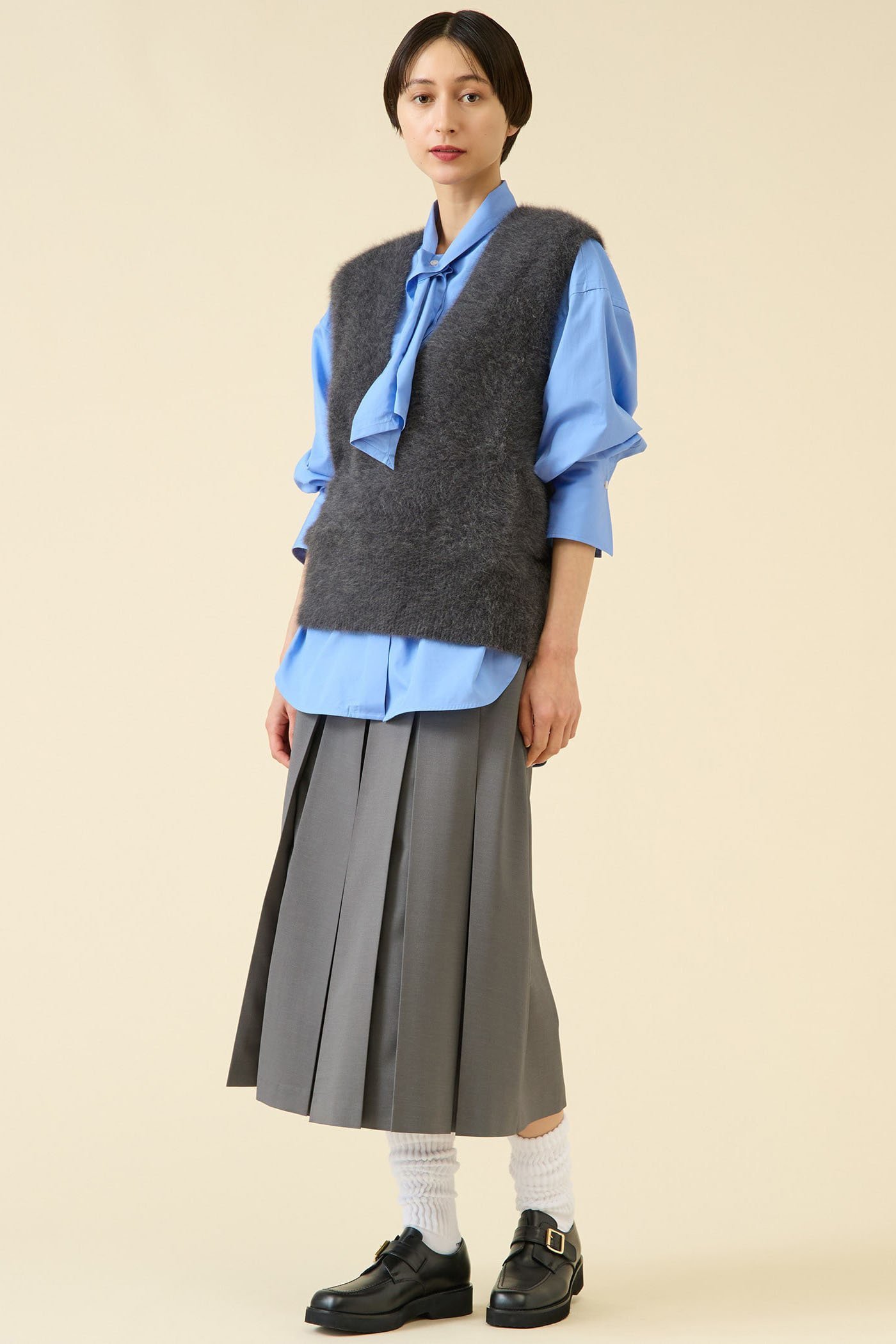 【マルティニーク/martinique】のFOXファーニットジレ 人気、トレンドファッション・服の通販 founy(ファニー) 　ファッション　Fashion　レディースファッション　Fashion for Women　トップス・カットソー　Cut & Sew Tops　ニット　Knit Tops & Sweaters　ベスト&ジレ / 重ね着スタイル　Vests & Gilets　カジュアルプルオーバー・ニットトップス　Pullovers & Knit Tops / Casual Pullovers　おすすめ　Recommended / Our Picks　アンゴラ　Angora Knitwear　デニム　Denim, Jeans Material　ロング　Long, Long-Length　エレガント 上品　Elegant　夏　Summer　定番　Standard, Basic Item　秋　Autumn　other-5|ID: prp329100004616897 ipo3291000000036194263